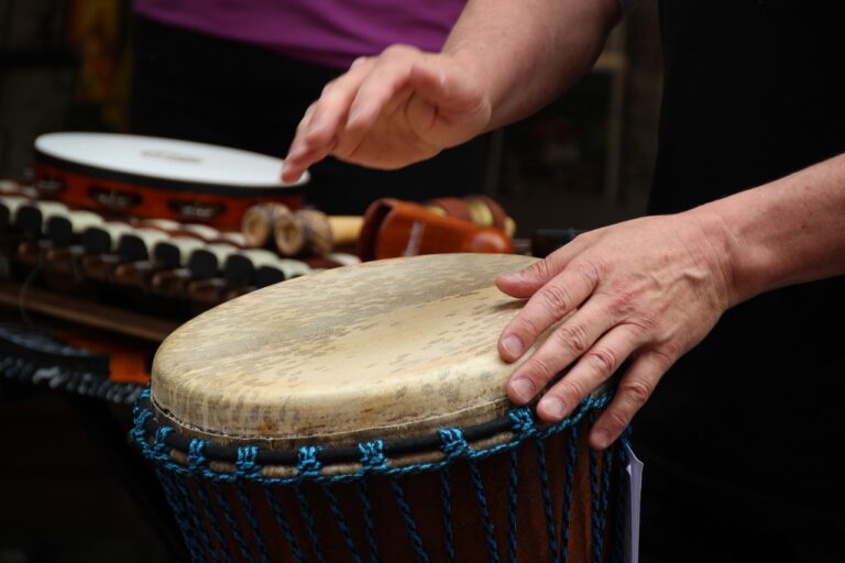 Darbuka – co to za instrument i czy warto się na niego zdecydować?